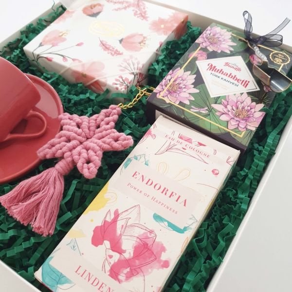 FLOWER HEDİYE KUTUSU